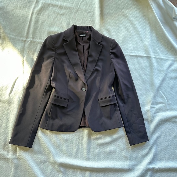 Tahari Blazer/Jacket, SIze 2, Eggplant (Purple) - Picture 15 of 15